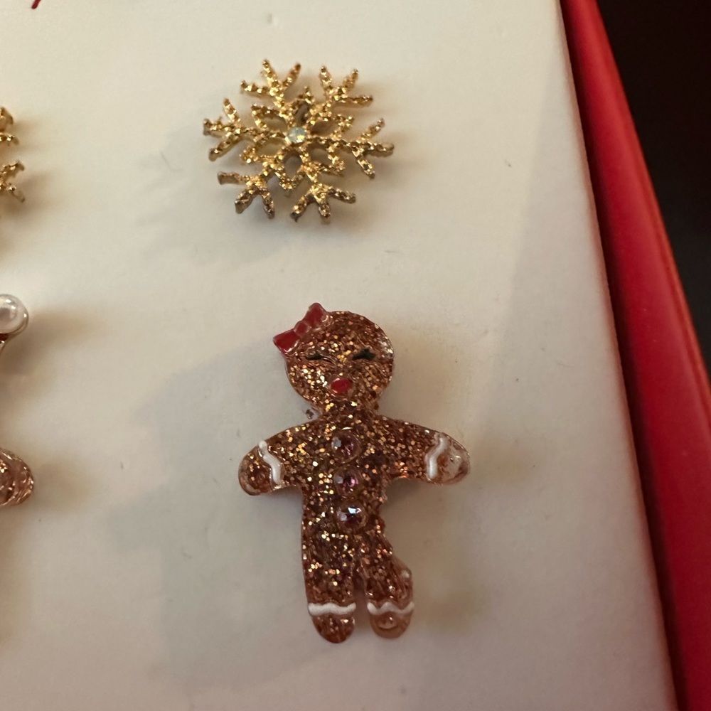 NEW IN BOX! Gingerbread Betsy Johnson Earrings - Picture 5 of 6